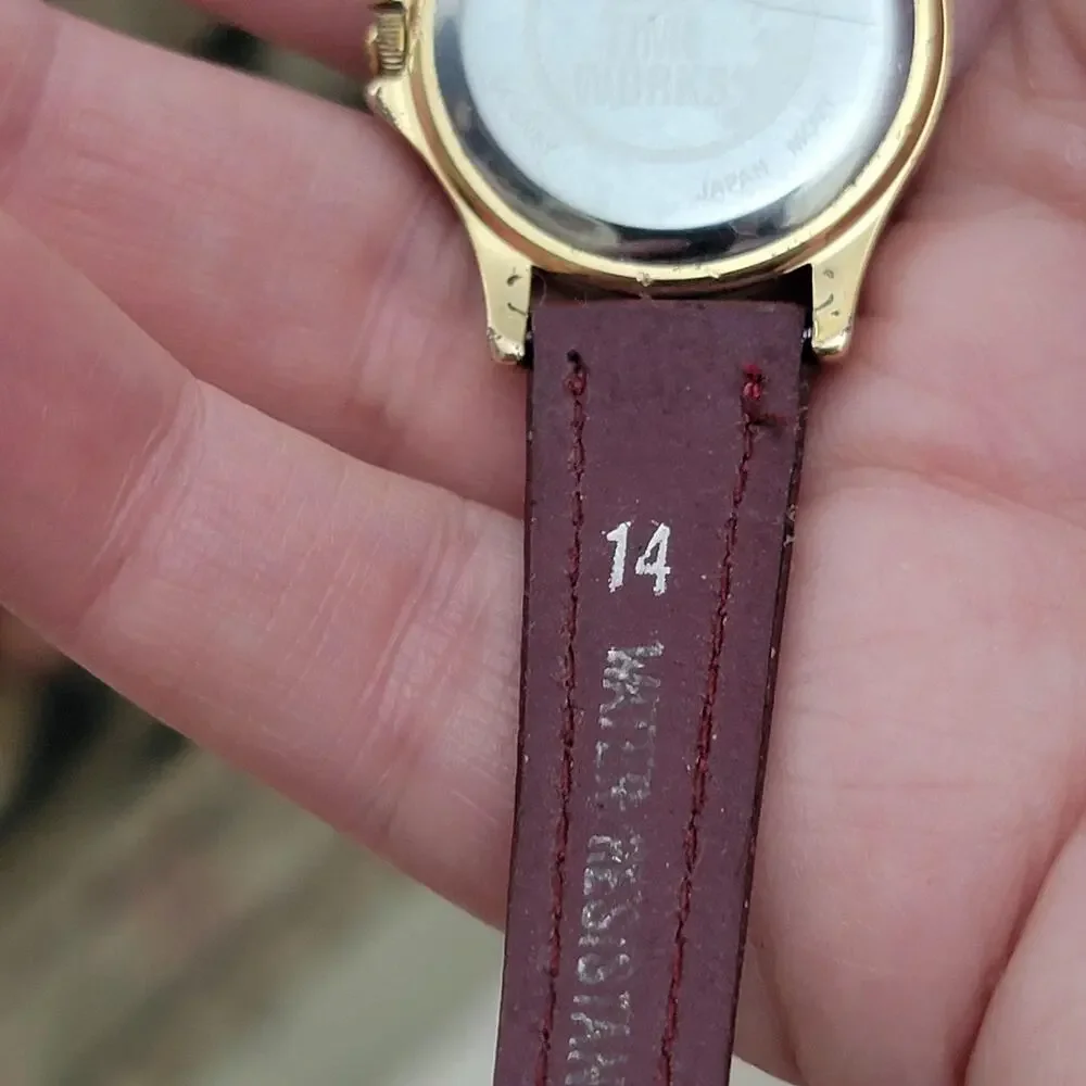Vintage Disney Time Works Winnie The Pooh Boys Watch Gold Champagne Dial Brown